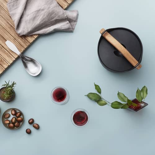 Cocotte Sarpaneva métal noir / Fonte, 3L - Tous feux / Timo Sarpaneva, 1960 - Iittala - Noir / Bois - Bois, Fonte émaillée
