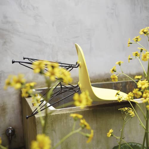 Sedia RE DSR - Eames Plastic Side Chair materiale plastico giallo / (1950) - Nero / Riciclato - Vitra - Limone / Nero - Acciaio laccato epossidico, Plastica riciclata post-consumo