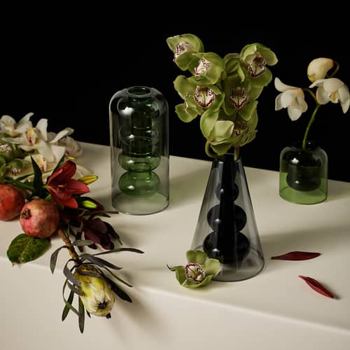 Vase Bump Tall glas grün / Ø 13 x H 27 cm - Geblasenes Glas - Tom Dixon - Rauchgrau & Grünspan - Geblasenes Borosilikatglas