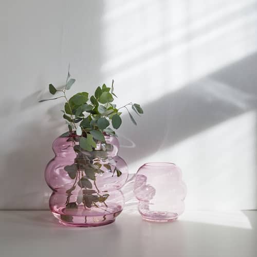 Vase Muse Medium glas rosa violett / Böhmisches Kristallglas - Ø 18 x H 18 cm - Fundamental Berlin - Rubinrot - Böhmisches Kristall
