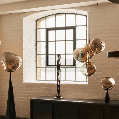 Lampe de table Melt Cone Fat / LED - Ø 25 x H 46.5 cm / Change de couleur - Tom Dixon - Bronze / Pied noir - Acier, Polycarbonate soufflé