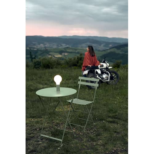 Bistro Foldable table metal red / Ø 60 cm - Steel / 2-seater - Fermob - Black cherry - Lacquered steel