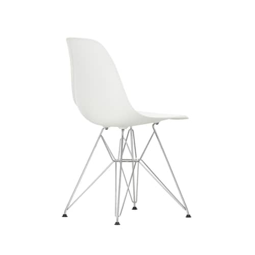 Stuhl RE DSR - Eames Plastic Side Chair plastikmaterial weiß / (1950) - Verchromte Füße / Recycelt - Vitra - Baumwollweiß / Verchromte Füße - Recycelter Kunststoff (Post-Consumer), verchromter Stahl