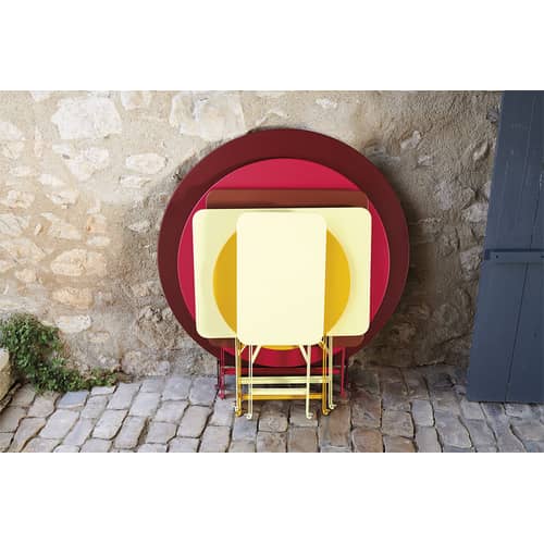 Bistro Foldable table metal red / 57 x 37 cm - Steel / 2-seater - Fermob - Black cherry - Lacquered steel
