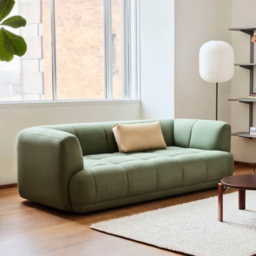 Canapé droit Quilton tissu vert / 2 places - L 214 cm - Matelassé - Hay - Vert tarragon (tissu Linara 100) -  Ouate, Bois, Mousse PU, Tissu