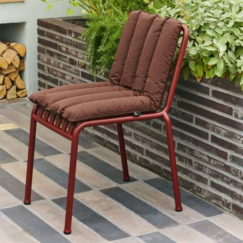  Accessory textile red / Cushion intégral Soft Quilted - For Stacking chair & armchair Palissade - Hay - Oxyded Red - Olefin fabric, Polyurethane foam