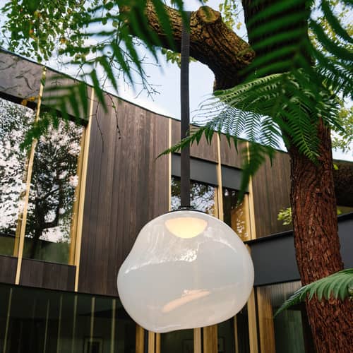 Schnurlosleuchte Melt LED Large plastikmaterial weiß / Ø 50 cm - zum Stellen oder Hängen - Tom Dixon - Opaleszierendes Weiß - Geblasenes Polycarbonat