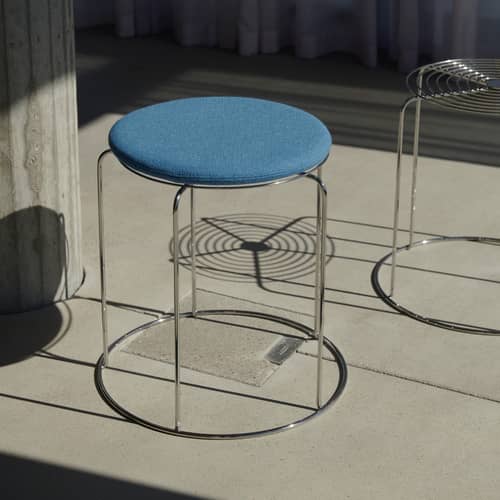 Accessoire  tissu bleu / Coussin aimanté pour tabourets Wire - &tradition - Bleu - Aimant, Mousse, Tissu Hallingdal