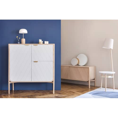 Credenza con piattaia Marius legno naturale / L 120 x H 130 cm - Hartô - Rovere naturale / Manici ottone - MDF rivestito in rovere, Rovere massello