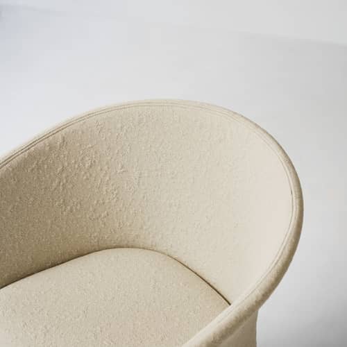 Fauteuil rembourré Knit tissu beige - Normann Copenhagen - Sable - Acier thermolaqué, Bois certifié FSC, Mousse, Tissu Kvadrat