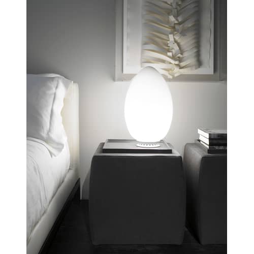 Tischleuchte Uovo Medium glas weiß / H 44 cm - Fontana Arte - H 44 cm - geblasenes Glas