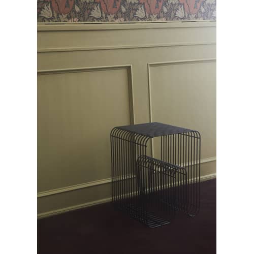 Hocker Curva metall schwarz / Beistelltisch - AYTM - Schwarz - lackiertes Eisen