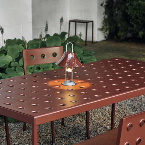 Lampe extérieur sans fil rechargeable Mousqueton / Pour l\'extérieur - Hay - Rouge Oxyde - Acier, Alliage de zinc