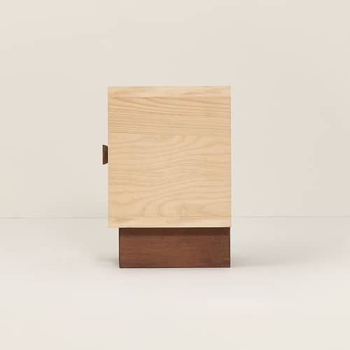 Nachttisch Heju X Nobodinoz holz natur - NOBODINOZ - Holz hell & dunkel / Beige - Eschenfurnier, Massives Heveaholz