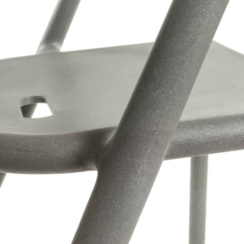 Poltrona impilabile RE Air-Armchair materiale plastico grigio / Riciclato - Jasper Morrison, 2000 - Magis - Grigio (riciclato) - Plastica riciclata