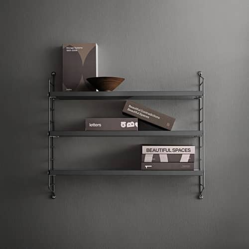 Regal String® Pocket holz grau / B 60 x H 50 cm - Neuauflage 1949 - String Furniture - Dunkelgrau - lackierter Stahl, mitteldichte bemalte Holzfaserplatte