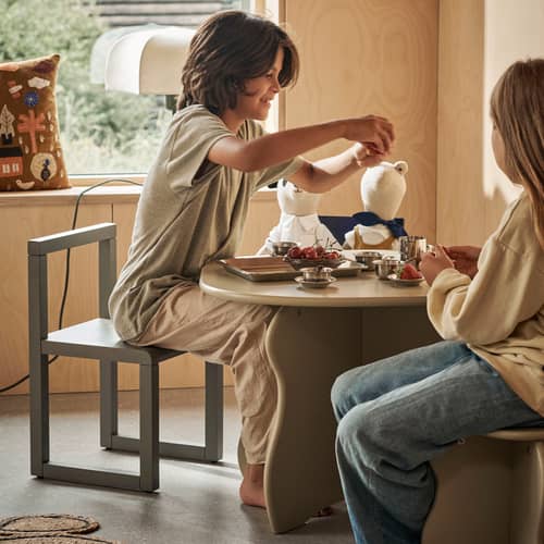 Table enfant Slope bois beige / Ø 71 x H 48 cm - Ferm Living - Beige Cachemire - Panneaux de fibres de bois