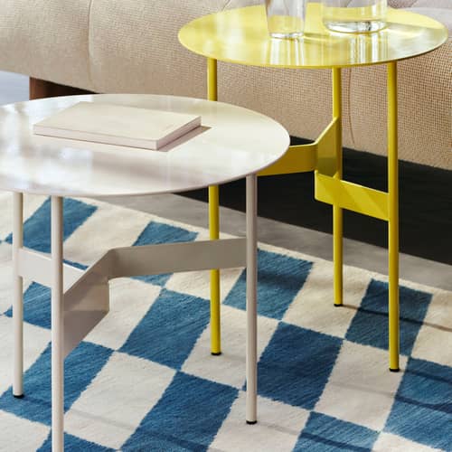 Table basse Shim métal beige / Ø 54 x H 44 cm - Hay - Coquille d\'œuf - Acier thermolaqué