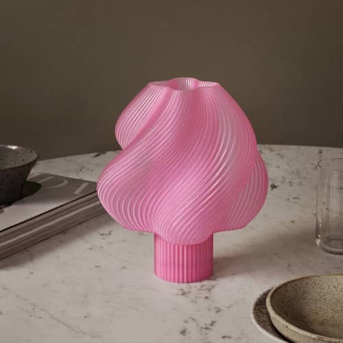 Lampe sans fil rechargeable Soft Serve rose - CRÈME ATELIER - Sorbet à la rose - PLA recyclé