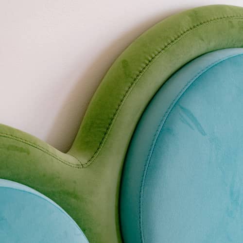Sofa  textil grün / 3-Sitzer - L 170 cm - COLORTHERAPIS - Blau, Grün / Eiche - Holzfaserplatte, massive Eiche, Schaumstoff, Velours