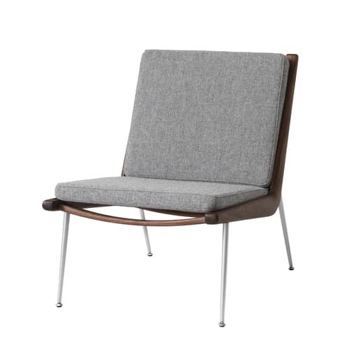 Boomerang HM1 (1956) Padded armchair textile grey / Walnut - &tradition - Grey (Hallingdal 130) / Walnut & steel - Fabric, HR foam, Solid walnut, Steel