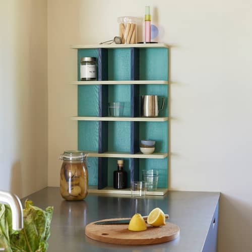 Etagère murale Galaxy bois bleu / L 45 x H 70 cm - HÜBSCH - Turquoise, bleu nuit et gris - MDF, Placage de frêne