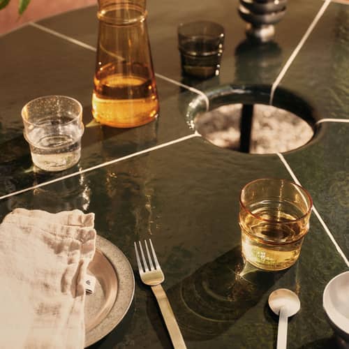 Table ronde Deya / Ø 120 - Béton émaillé - Ferm Living - Vert foncé - Béton renforcé de fibres de verre