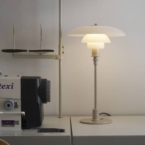 Lampe de table PH 3/2 beige / Réédition 1926 - Louis Poulsen - Beige brillant / Blanc - Aluminium laqué, Verre soufflé bouche