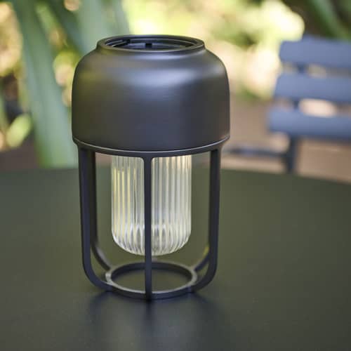 Lampe solaire d\'extérieur Light N°1 / LED - Chargeur à induction inclus - Houe - Noir - Aluminium, Plastique recyclé, Verre recyclé