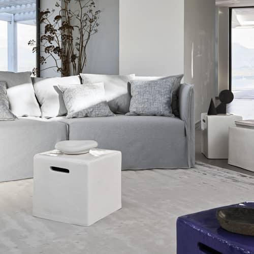 Table d\'appoint Inout 41 blanc / Pouf - 40 x 40 x H 37 cm / Béton - Gervasoni - Blanc - Béton renforcé de fibres de verre