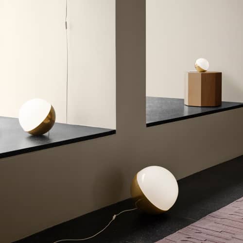 Lampe à poser VL Studio verre or métal / Lampadaire - Ø 25 cm - Louis Poulsen - Laiton - Laiton, Verre