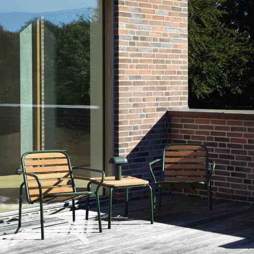 Poltrona bassa impilabile Vig Lounge Wood legno naturale - Normann Copenhagen - Verde scuro / Legno - Acciaio termolaccato, Legno di robinia oliato