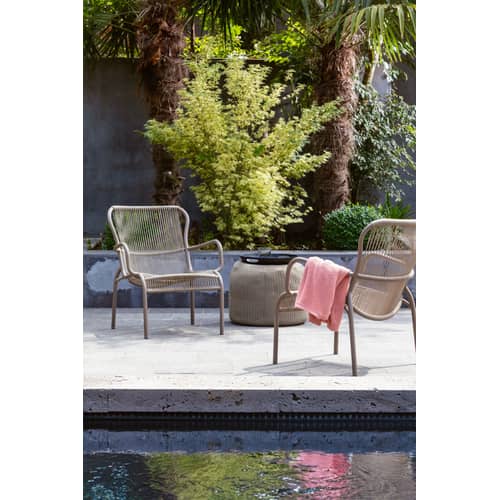 Poltrona bassa Loop Lounge materiale plastico tessuto beige / impilabile - Cordura polipropilene tessuta manualmente - Vincent Sheppard - Talpa - Alluminio termolaccato, Corda in polipropilene
