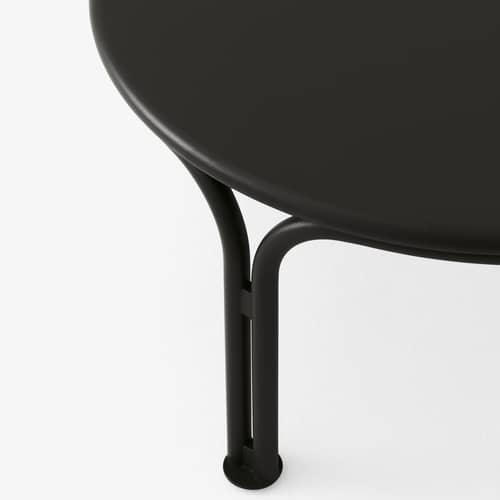 Tavolino Thorvald SC108 metallo nero / Ø 70 x H 37 cm - &tradition - Nero caldo - Acciaio termolaccato