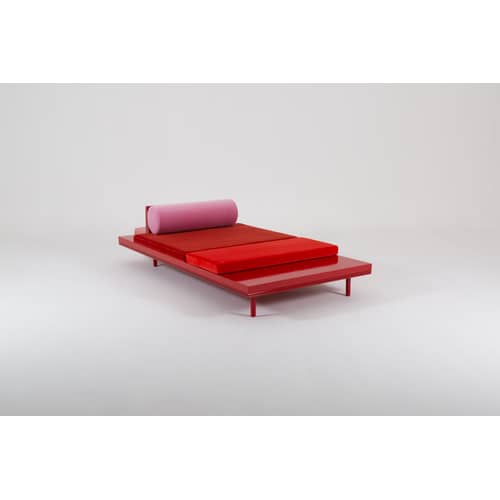 Dormeuse Place des Victoires / Par José Lévy / 200 x 110 cm - Exclusivité - Lelièvre Paris - Rouge - Frêne laqué, Mousse, Tissu
