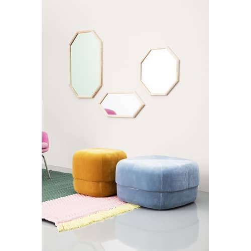 Pouf Circus Small tissu jaune / Ø 46 cm - Velours - Normann Copenhagen - Jaune moutarde - Bois, Mousse, Velours