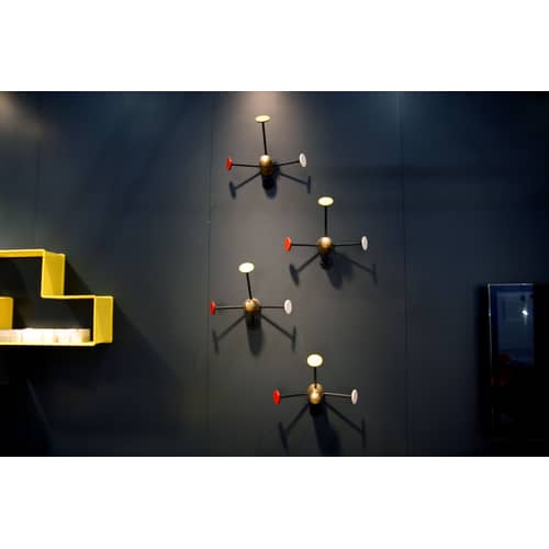 Matégot Wall coat rack metal multicoloured / Reissue 50\' - Gubi - White, yellow, red & black - Brass, Painted stainless steel