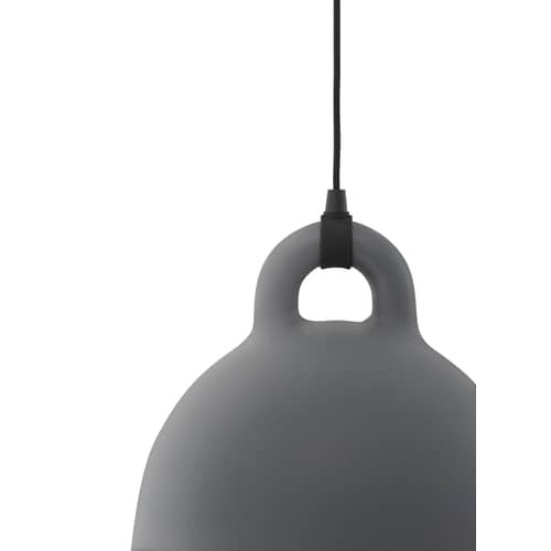Pendelleuchte Bell metall grau groß - Normann Copenhagen - Ø 55 cm x H 57 cm - grau, matt & Innenseite weiß - Aluminium