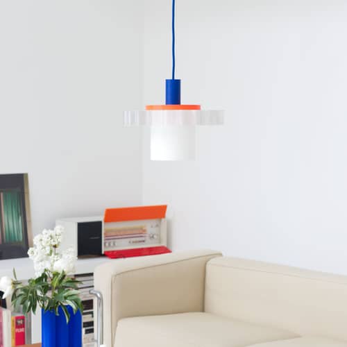 Suspension Gigi n°1 / Ø 28 x H 21 cm - Plastique recyclé / Fabriqué en France - Warren & Laetitia - Câble bleu / Blanc / Orange - Bioplastique, Plastique recyclé