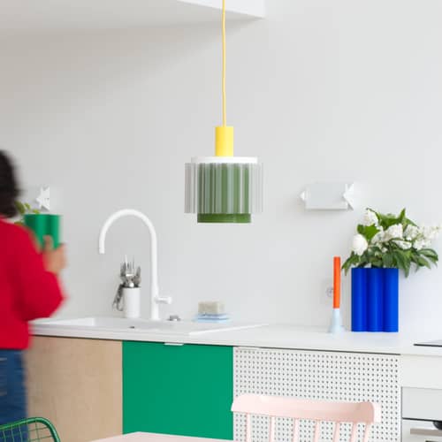 Suspension Gigi n°4 / Ø 18 x H 21 cm - Plastique recyclé / Fabriqué en France - Warren & Laetitia - Câble jaune / Kaki / Blanc - Bioplastique, Plastique recyclé