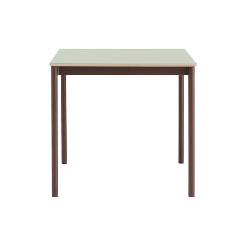 Table carrée Base / 80 x 80 cm - Muuto - Vert clair / Pied brun rouge - Aluminium thermolaqué, Contreplaqué, Stratifié