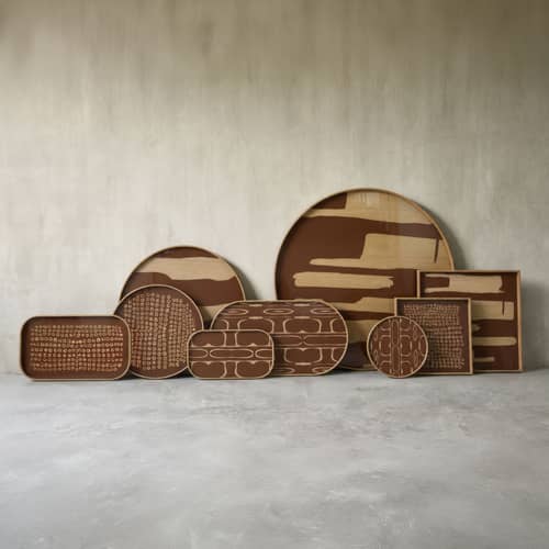 Tablett Second Nature holz braun / 53 x 31 cm - Ethnicraft - Second Nature / Rotbraun & Eiche - Eichenfurnier, Glass mit Siebdruck