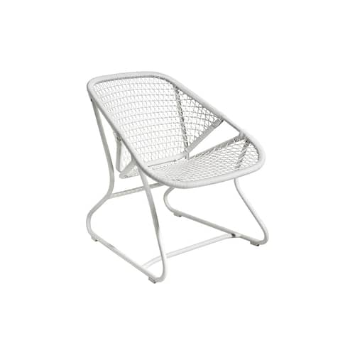 Lounge Sessel Sixties plastikmaterial weiß / Weiche Sitzfläche aus geflochtenem Plastik - Fermob - Weiß - Aluminium, Polymer-Harz