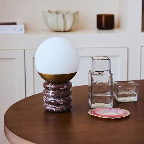 Lampada da tavolo Noctis pietra rosso / Marmo - NV GALLERY - Marmo rosso / Bianco e ottone spazzolato - Ferro, Marmo, Vetro