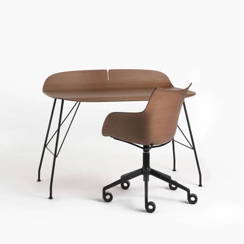Fauteuil à roulettes Q/Wood bois naturel - Kartell - Bois foncé / Assise noire / Pied noir - Acier, Aluminium, Contreplaqué de bois moulé