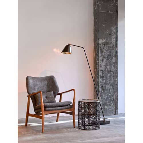 Fauteuil rembourré Peggy tissu gris bois naturel - POLSPOTTEN - Gris / Bois foncé - Frêne verni, Mousse, Tissu