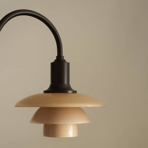 Lampe de table PH 1/1 Piano / Orientable - Édition limitée 2026 - Louis Poulsen - Terracotta poudré / laiton bruni - Laiton bruni, Verre soufflé bouche