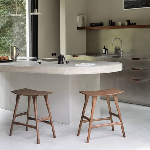 Tabouret Osso bois marron / H 45.5 cm - Ethnicraft - Teck brun - Teck massif teinté brun