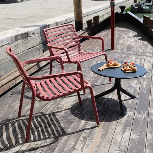 Fauteuil bas empilable Doga Relax rouge - NARDI - Marsala - Résine de fibre de verre