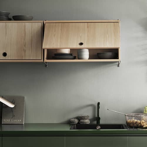  Crate natural wood / 1 lift-up Door - W 78 x D 30 x H 42 cm - String Furniture - Ashwood - Veneered particle board